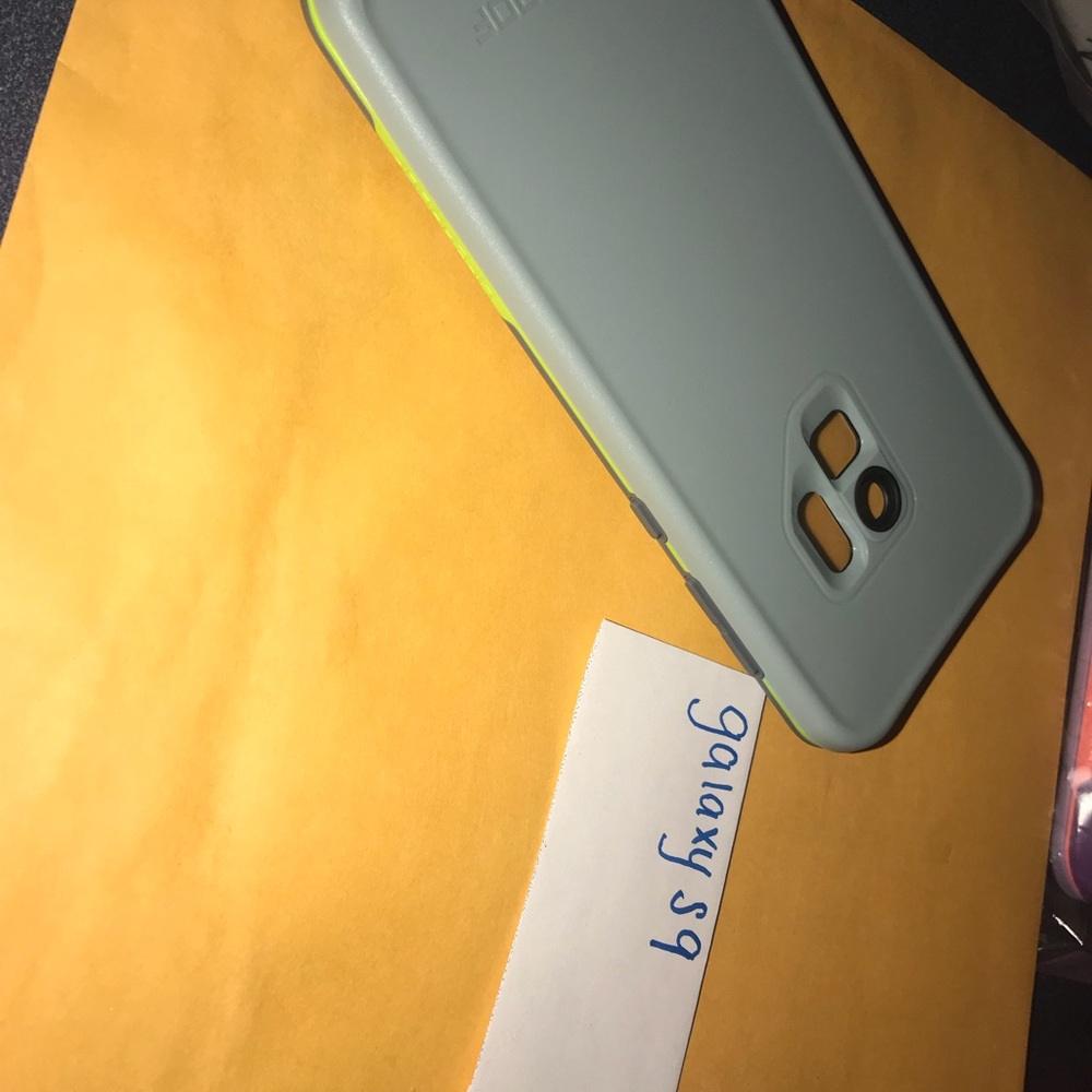 Galaxy s9/s9+ lifeproofs